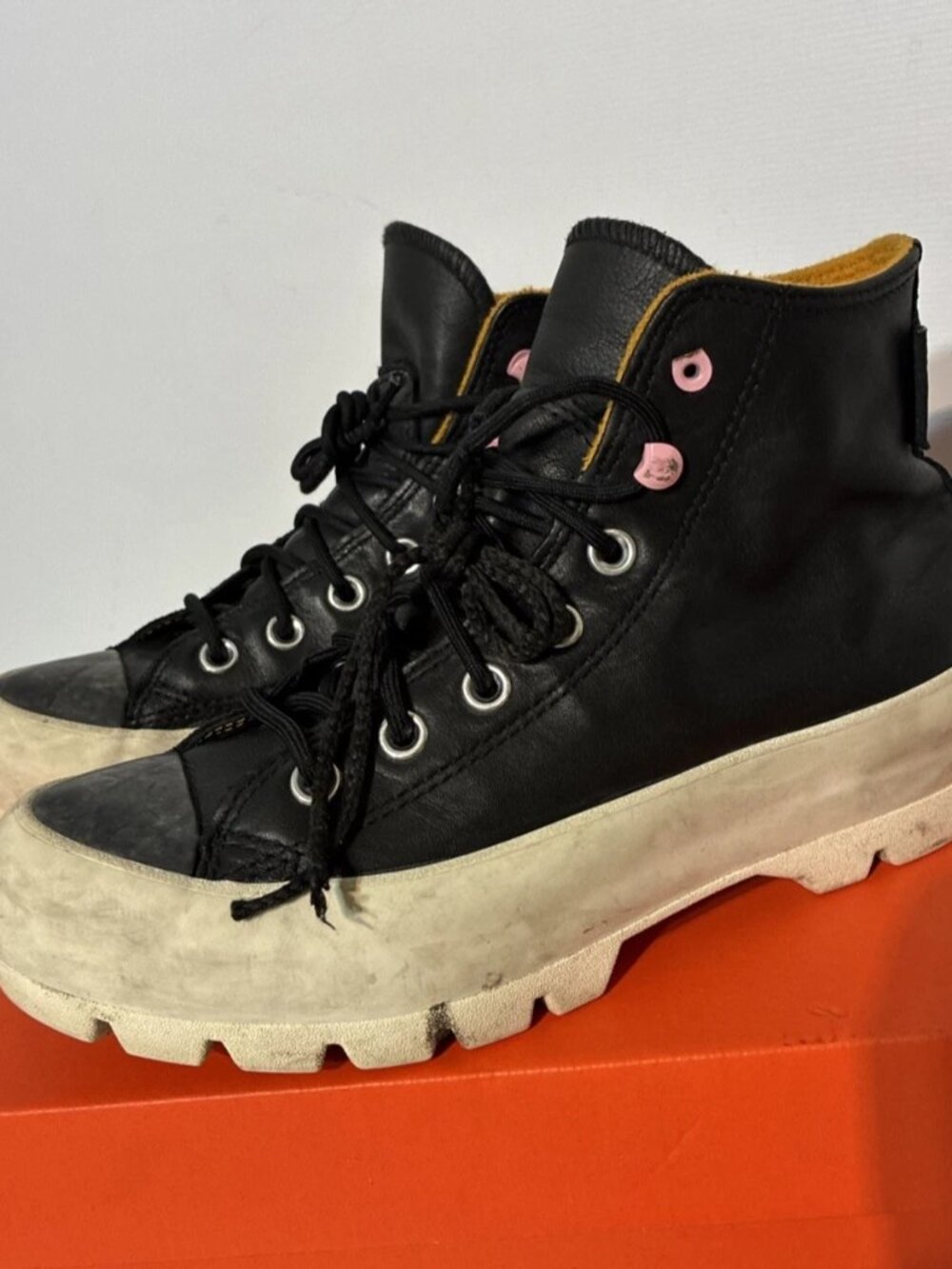 Converse Chuck Taylor Lugged Winter Hi Black Gore-Tex GTX Shoes Women's Sz 7.5